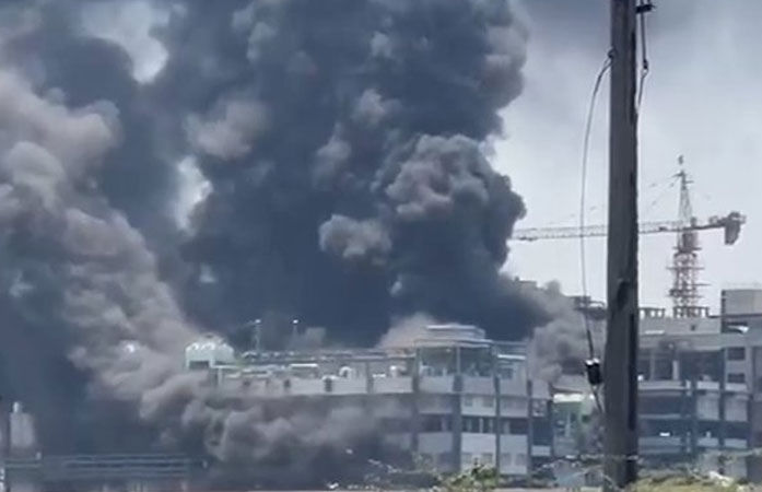 કંપનીમાં બ્લાસ્ટ બાદ ભીષણ આગ, 10થી વધુ કામદારો દાઝ્યા, તમામને હોસ્પિટલ ખસેડાયા