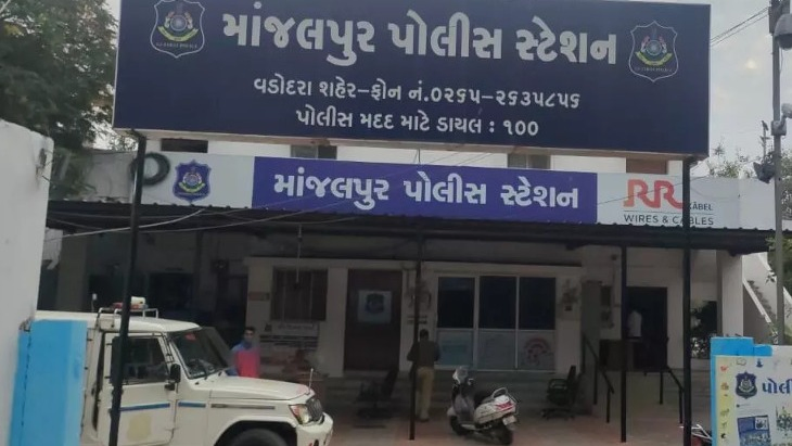 પોલીસ સ્ટેશન ફરીથી વિવાદમાં ડી સ્ટાફનું વિસર્જન